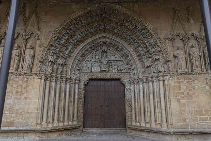Comunidad Foral de Navarra 068 - Olite - iglesia de Santa María la Real.jpg